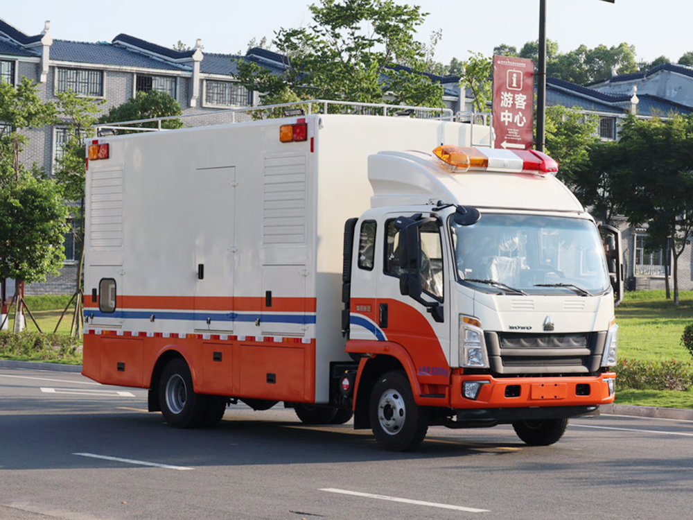 重汽豪沃电源车